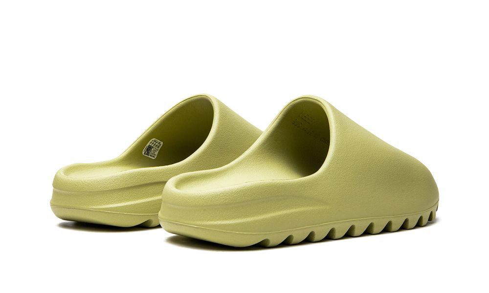 Yeezy Slides	Resin